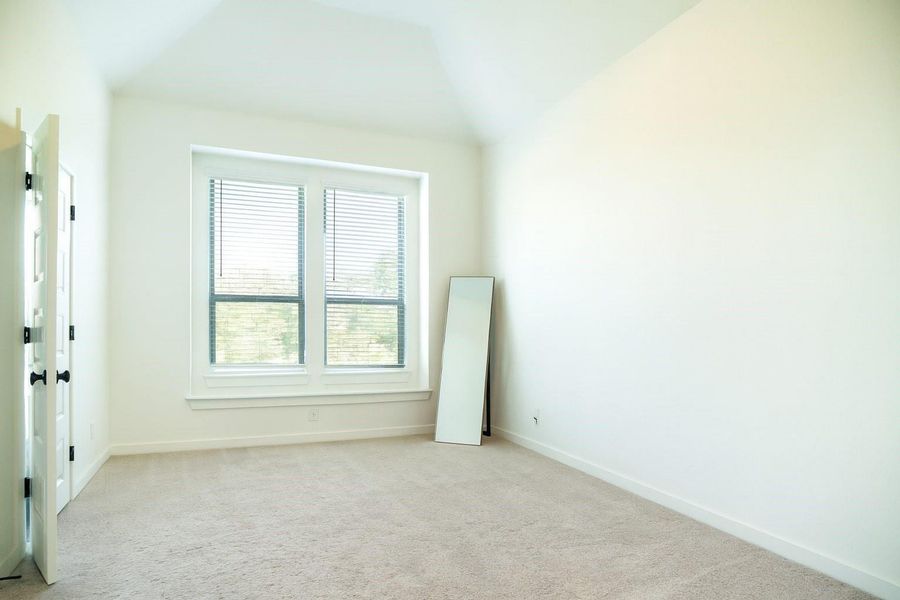 Spacious, unfurnished interior of a new home in , Fulshear (Image 24).