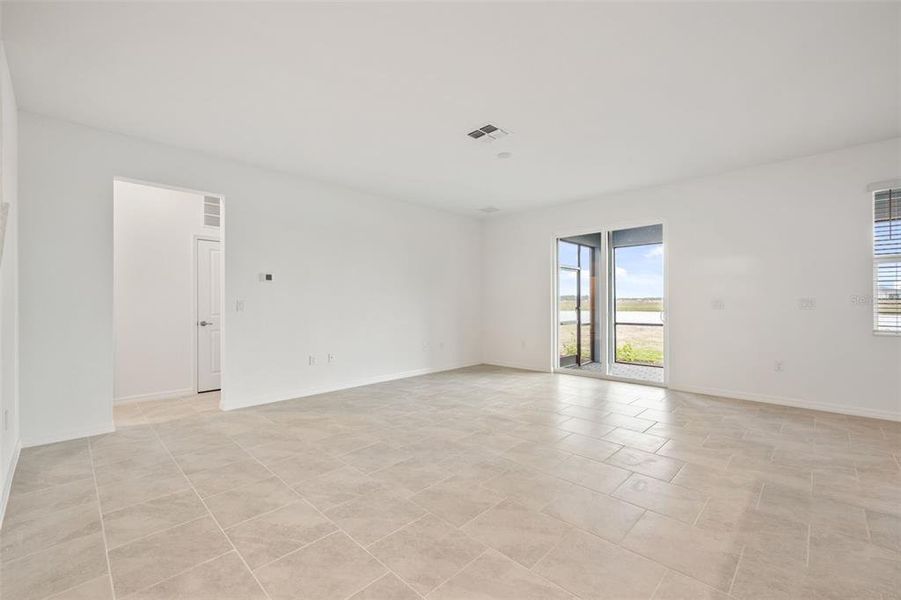 Spacious, unfurnished interior of a new home in Rye Ranch: Executive Homes, Parrish (Image 26).