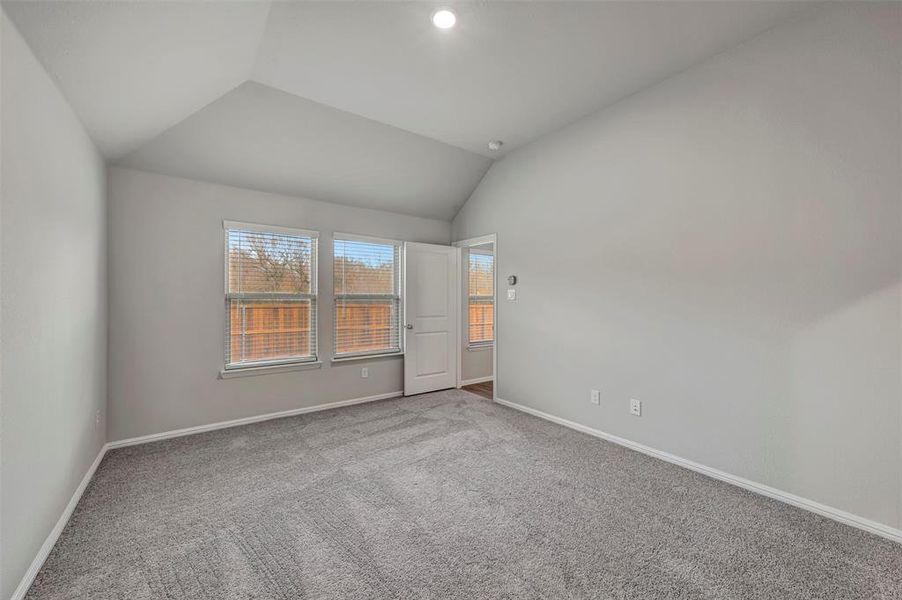 Spacious, unfurnished interior of a new home in ValleyBrooke, Mesquite (Image 25).