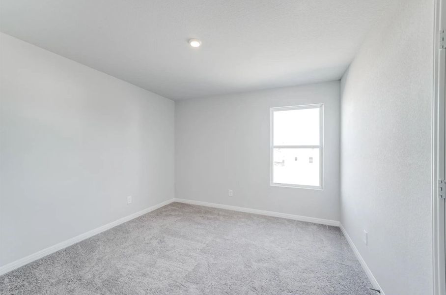Spacious, unfurnished interior of a new home in Shirey Forest - Branches, Lufkin (Image 20).