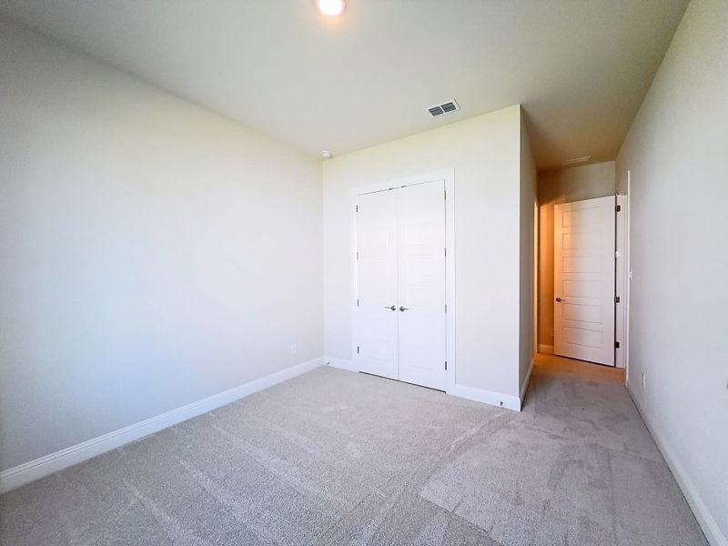 Spacious, unfurnished interior of a new home in Polo Ridge, Mesquite (Image 28).