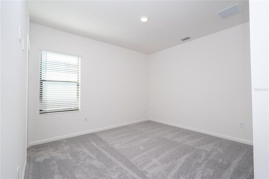 Spacious, unfurnished interior of a new home in , Orlando (Image 77).