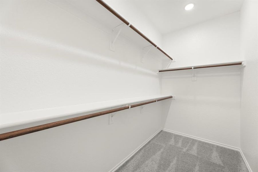 24. 8216 Kingfisher - Closet