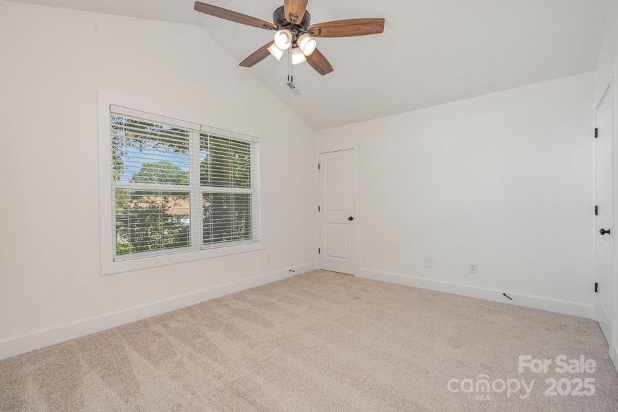 Spacious, unfurnished interior of a new home in , Gastonia (Image 7).