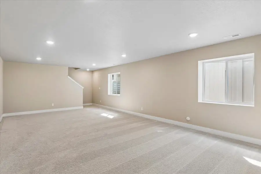 Spacious, unfurnished interior of a new home in The Trails at Aspen Ridge, Colorado Springs (Image 22). Spacious, unfurnished interior of a new home in The Trails at Aspen Ridge, Colorado Springs (Image 22).