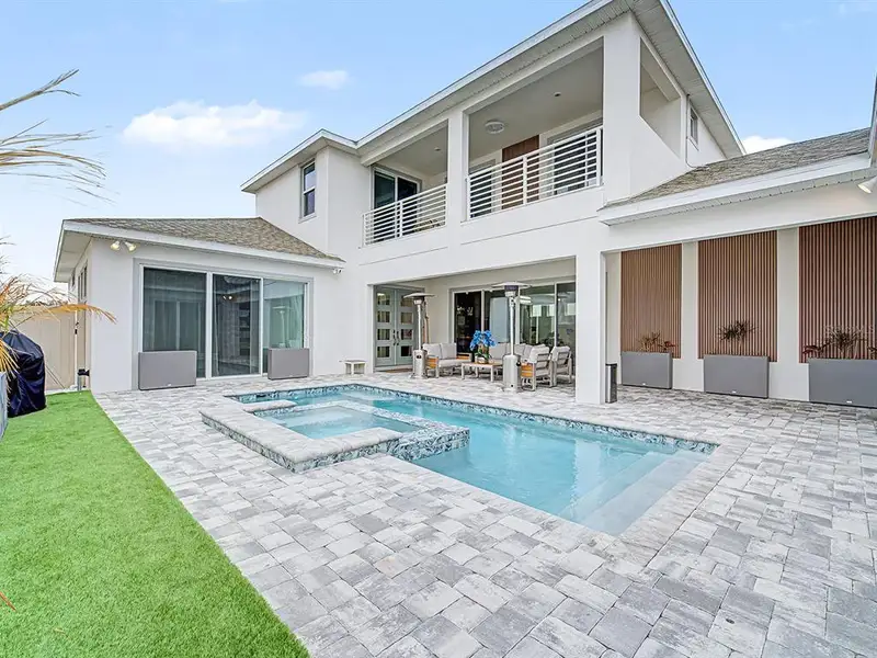 Exterior details and patio area of a home in , San Antonio (Image 3).