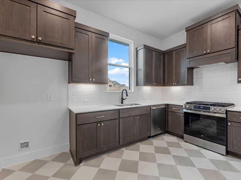 Furnished interior view inside a new home in Sienna 80′, Missouri City (Image 11).
