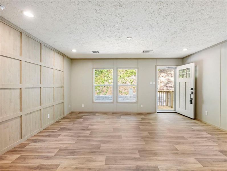 Spacious, unfurnished interior of a new home in , Braselton (Image 30). Spacious, unfurnished interior of a new home in , Braselton (Image 30).