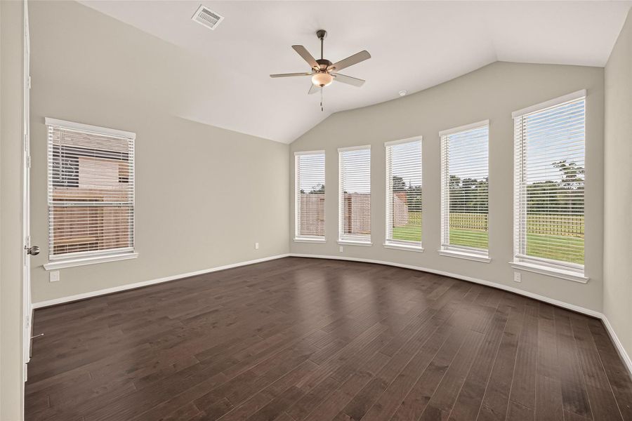 Spacious, unfurnished interior of a new home in , Richmond (Image 37).