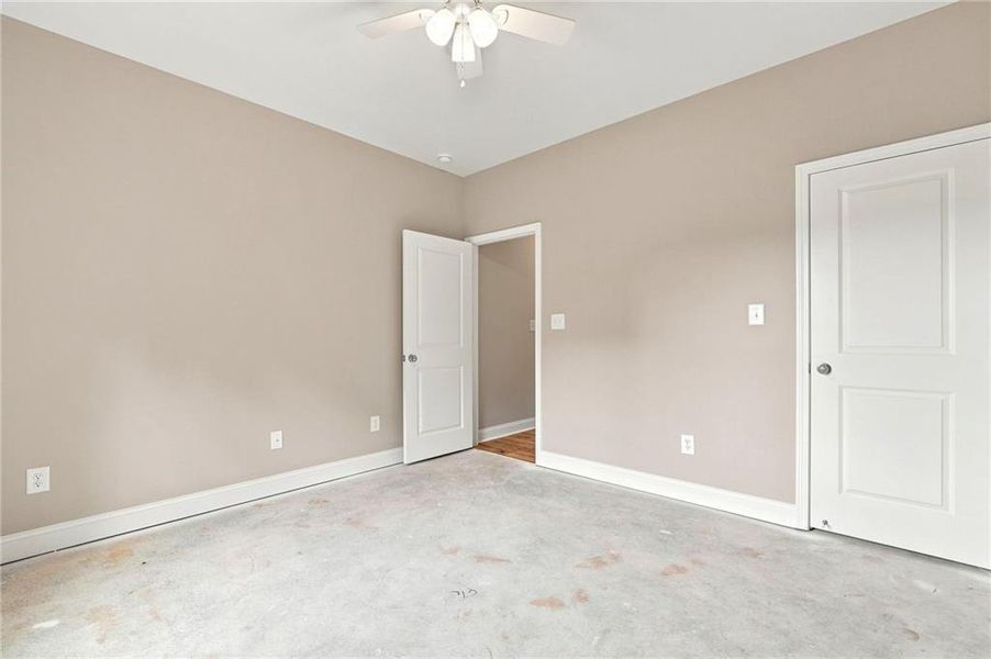 Spacious, unfurnished interior of a new home in , Jasper (Image 38).