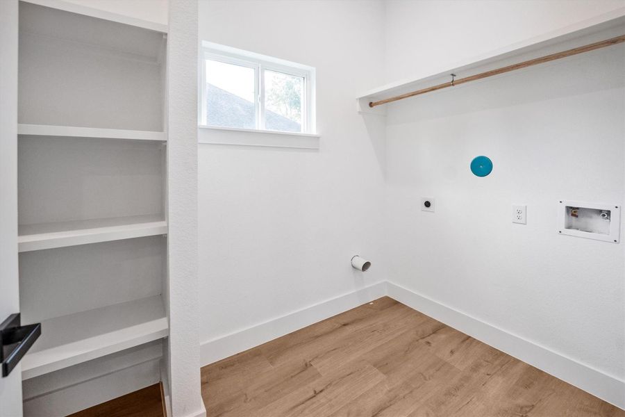 Spacious laundry room. Washer/dryer connections Spacious laundry room. Washer/dryer connections