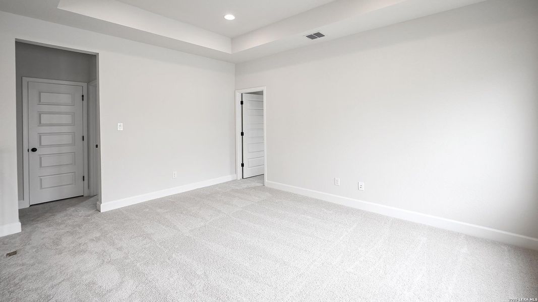 Spacious, unfurnished interior of a new home in The Parklands, Schertz (Image 18).