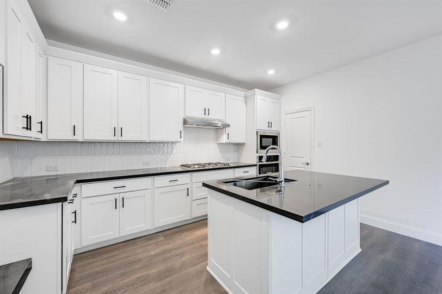 124 North Sky Drive ~ Ready Now 124 North Sky Drive ~ Ready Now