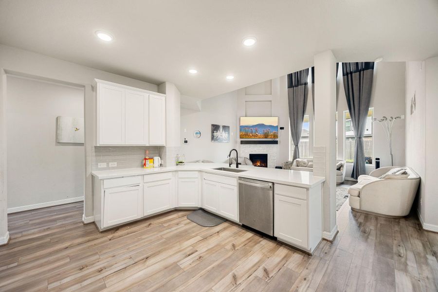 Furnished interior view inside a new home in Sunterra 60ft, Katy (Image 11).