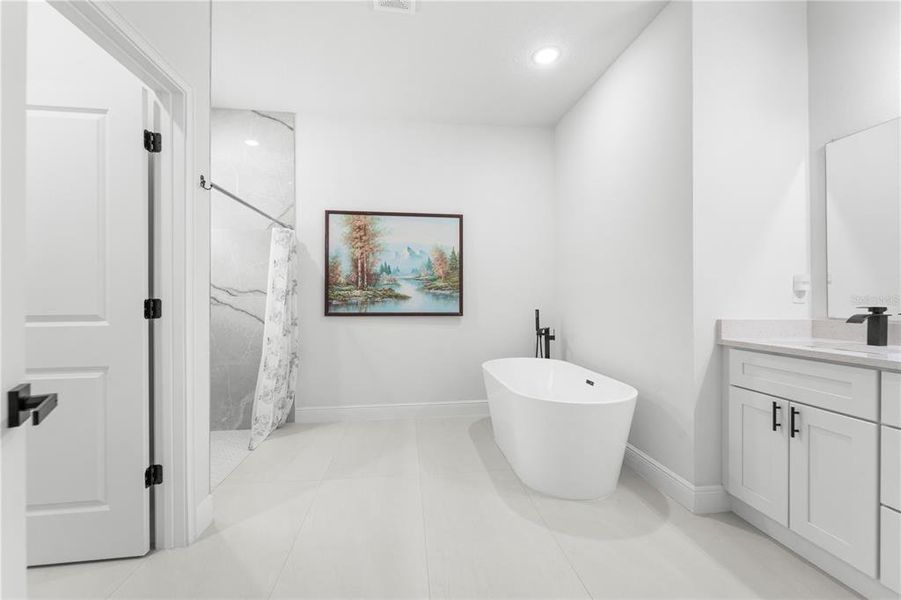 Furnished interior view inside a new home in , Ocala (Image 16).