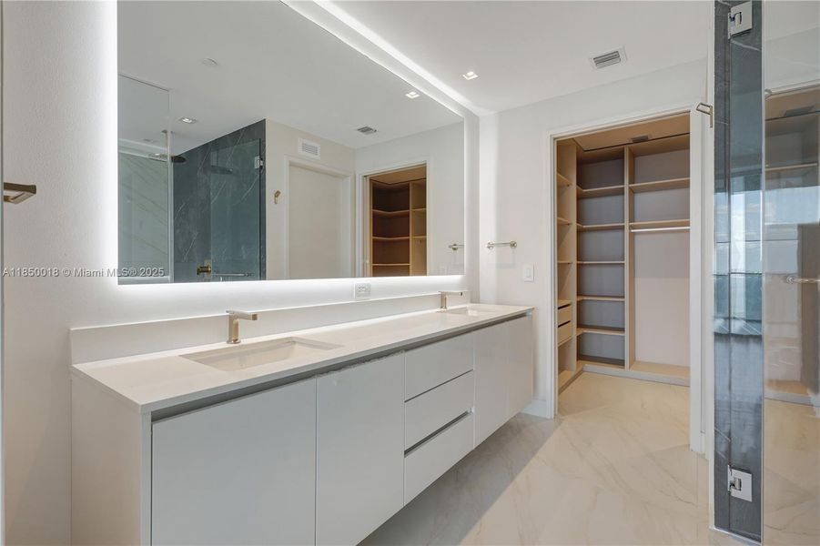 Furnished interior view inside a new home in , Miami (Image 27).