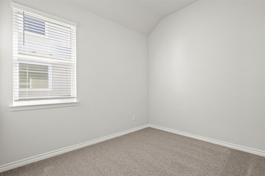 Spacious, unfurnished interior of a new home in Deer Creek, Fort Worth (Image 10).