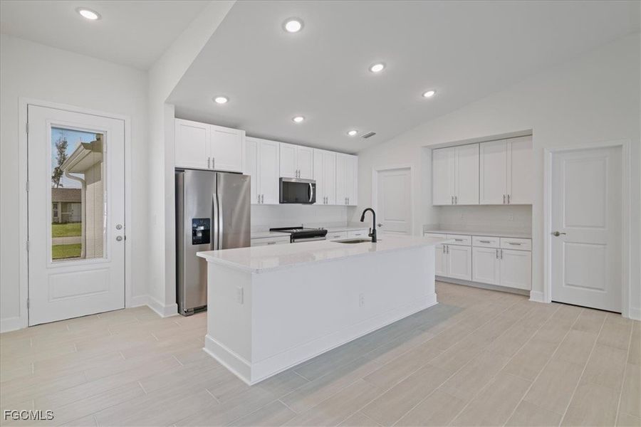 Furnished interior view inside a new home in Cape Coral, Cape Coral (Image 8).