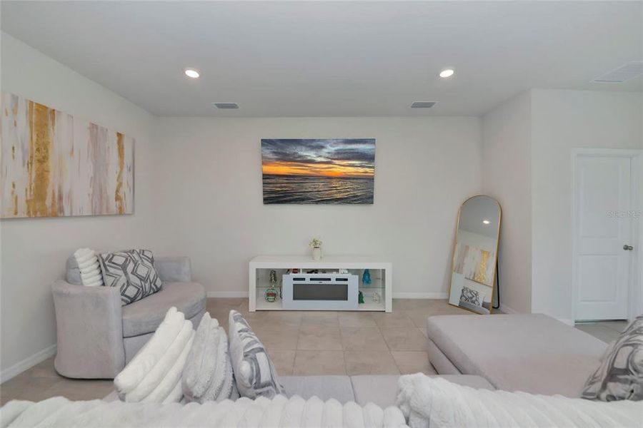 Furnished interior view inside a new home in Coddington, Bradenton (Image 7).