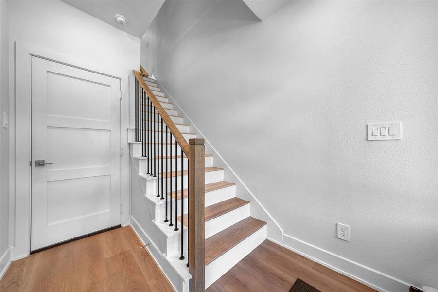 Spacious, unfurnished interior of a new home in , Farmers Branch (Image 21).