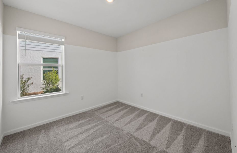 Spacious, unfurnished interior of a new home in Reagan Landing, Bradenton (Image 15).