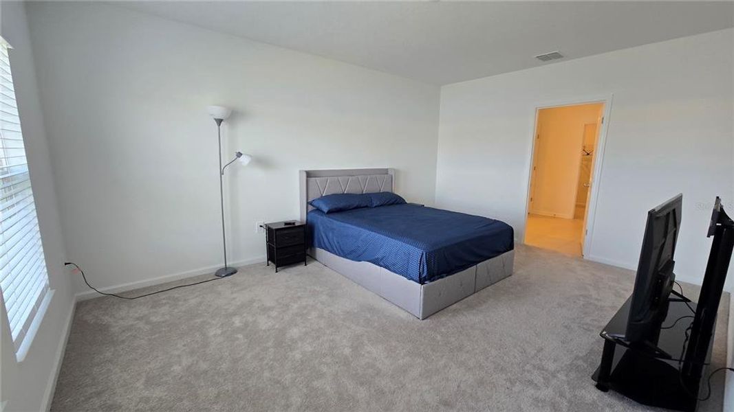 Furnished interior view inside a new home in , Kissimmee (Image 6).