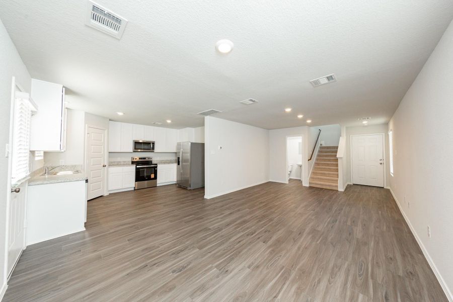 Spacious, unfurnished interior of a new home in Townsend Reserve, Splendora (Image 13). Spacious, unfurnished interior of a new home in Townsend Reserve, Splendora (Image 13).