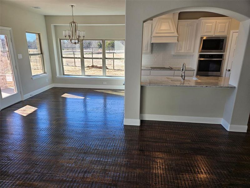 Spacious, unfurnished interior of a new home in Pecan Grove, Whitesboro (Image 21).