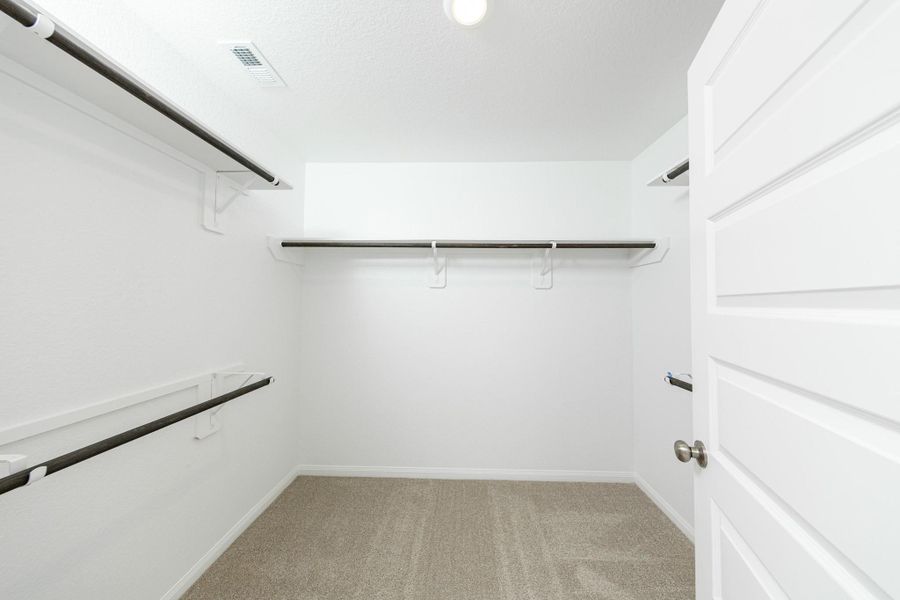 Spacious, unfurnished interior of a new home in River's Edge, Conroe (Image 19).