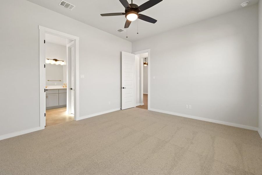 Spacious, unfurnished interior of a new home in Arbor Collection At Wolf Ranch, Georgetown (Image 31).