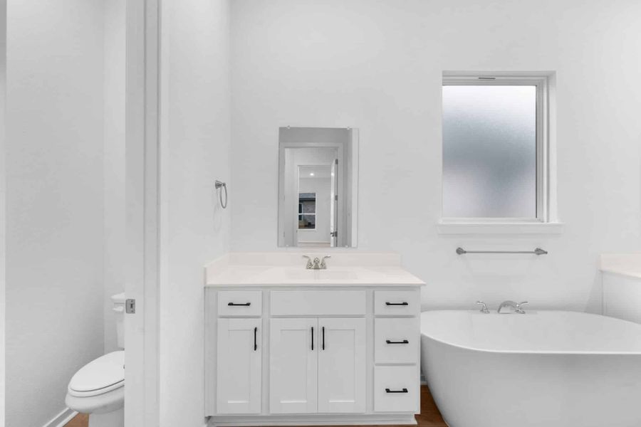 Furnished interior view inside a new home in Highland Village, Georgetown (Image 9).