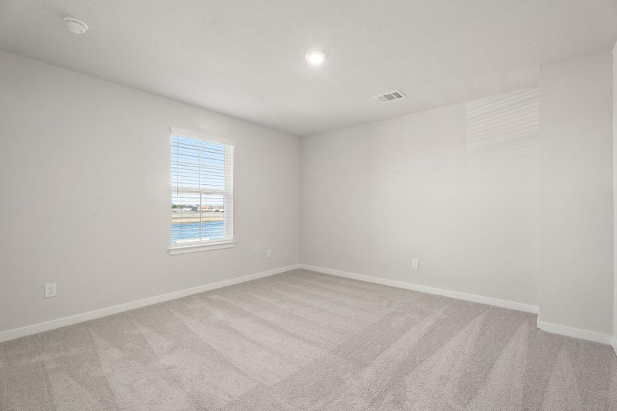 Spacious, unfurnished interior of a new home in Trails at Woodhaven, La Marque (Image 24).