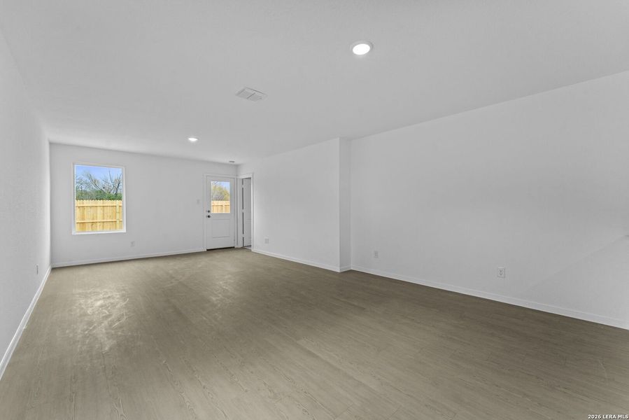 Spacious, unfurnished interior of a new home in Torian Village, San Antonio (Image 14).