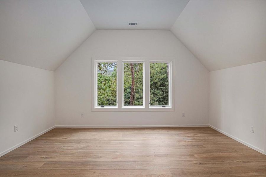 Spacious, unfurnished interior of a new home in , Clayton (Image 33).