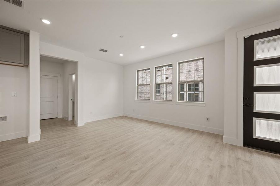 Whether you are hosting grand dinner parties or cozy family gatherings, our Camille II plan offers a dining room for every occasion!