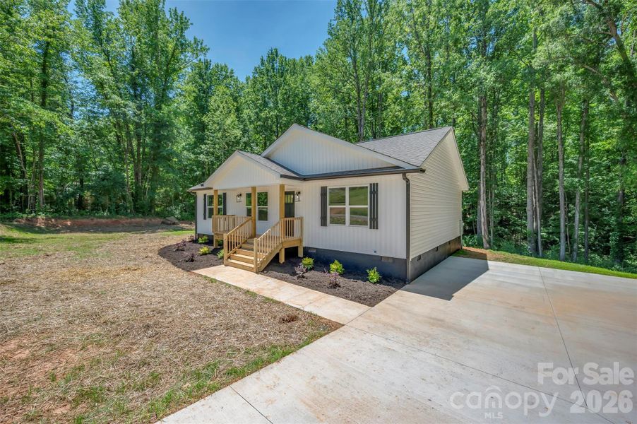 Exterior details and patio area of a home in , Bostic (Image 23).