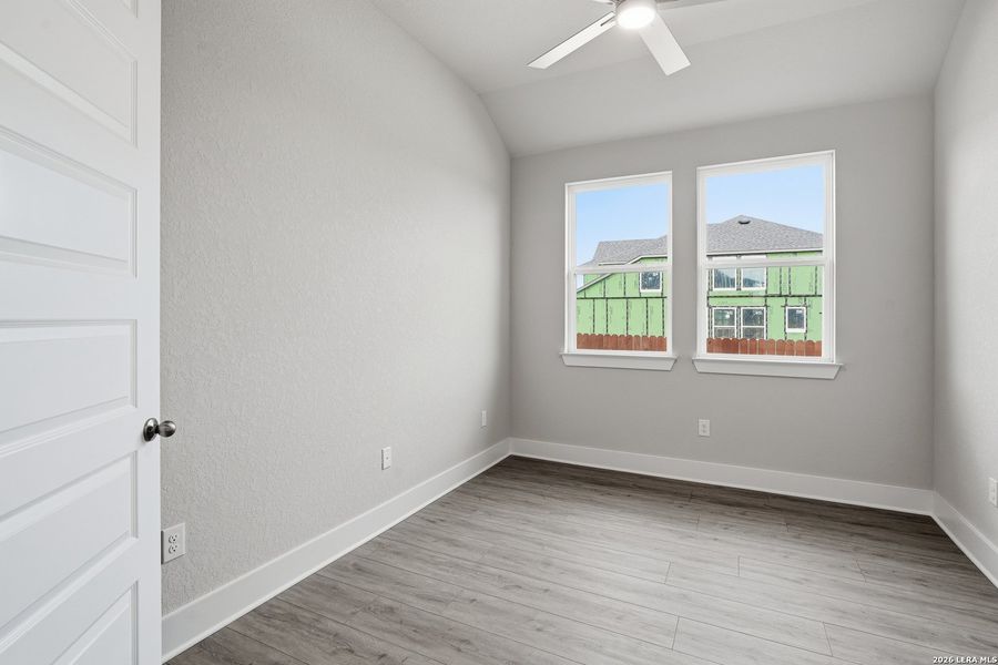 Spacious, unfurnished interior of a new home in Stillwater Ranch, San Antonio (Image 32).