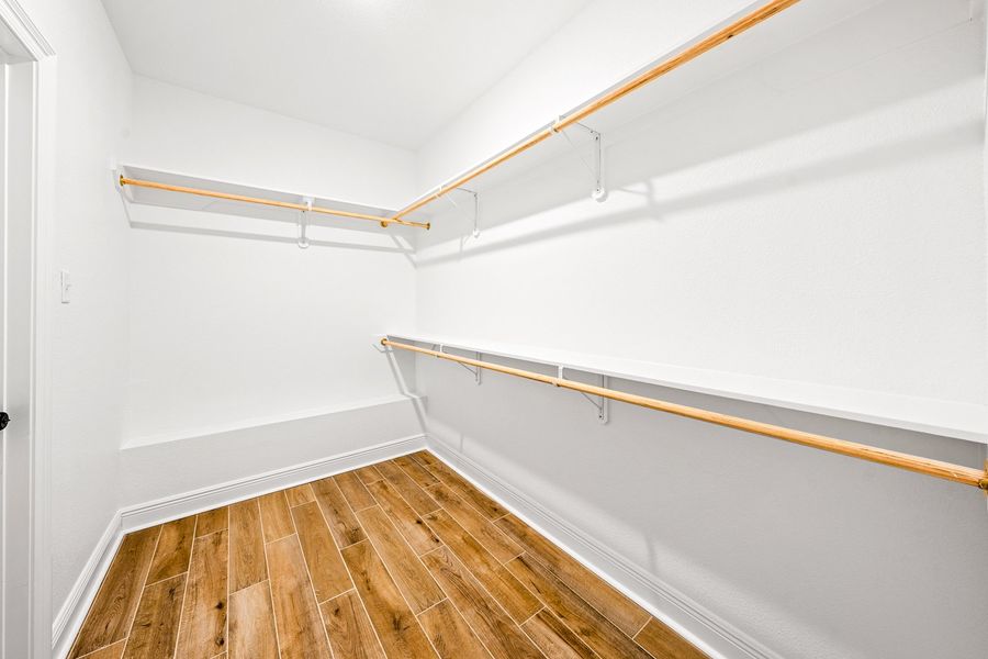 Spacious, unfurnished interior of a new home in Natureview, Freeport (Image 20).