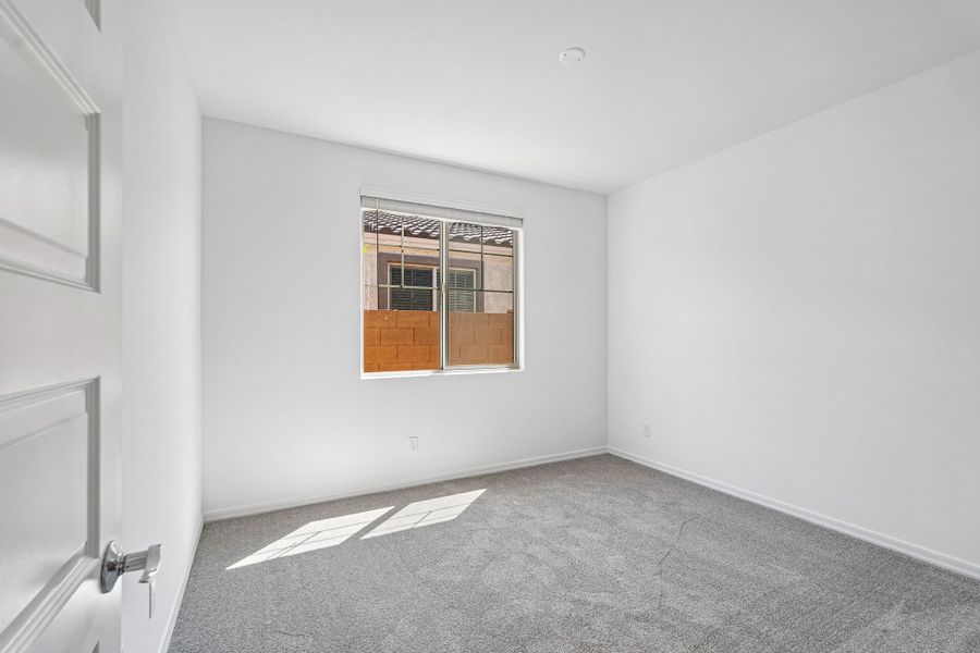 Spacious, unfurnished interior of a new home in Hawes Crossing, Mesa (Image 35).