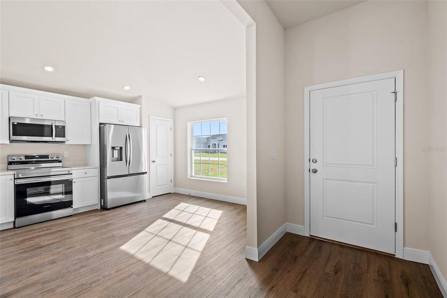 Spacious, unfurnished interior of a new home in SummerCrest, Ocala (Image 14).