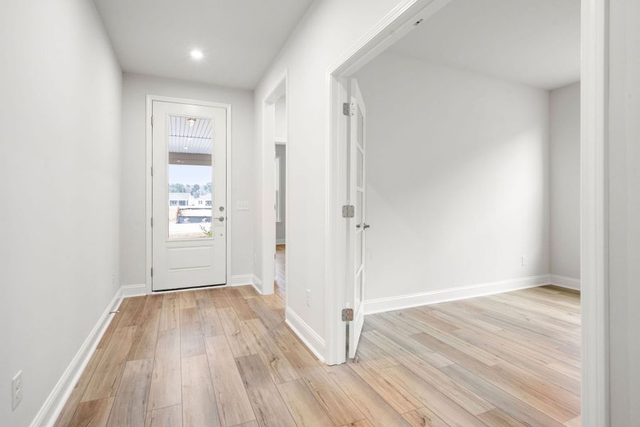 Spacious, unfurnished interior of a new home in Sun City Hilton Head, Bluffton (Image 21).