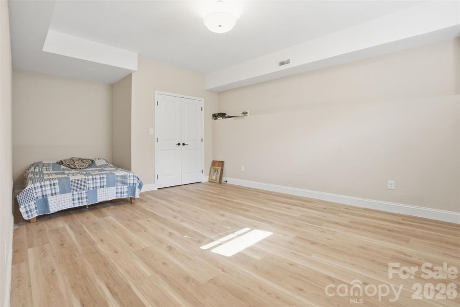 Spacious, unfurnished interior of a new home in , Granite Falls (Image 20).