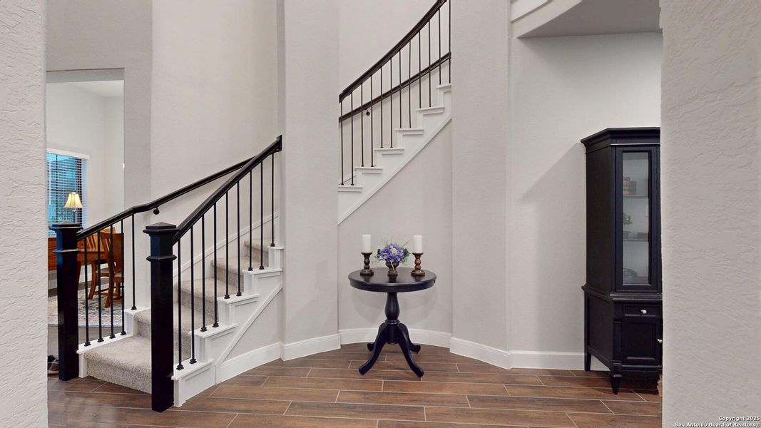 Furnished interior view inside a new home in Weston Oaks 55', San Antonio (Image 6).