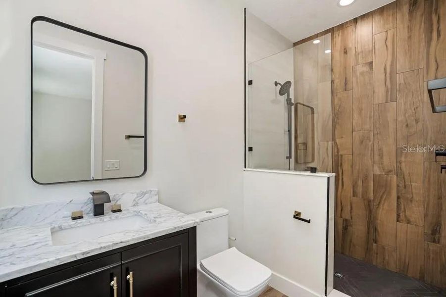 Furnished interior view inside a new home in , Sarasota (Image 61).