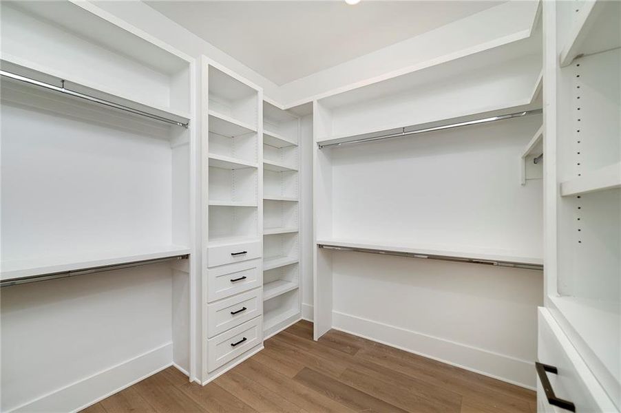 Image 33 of a home in .