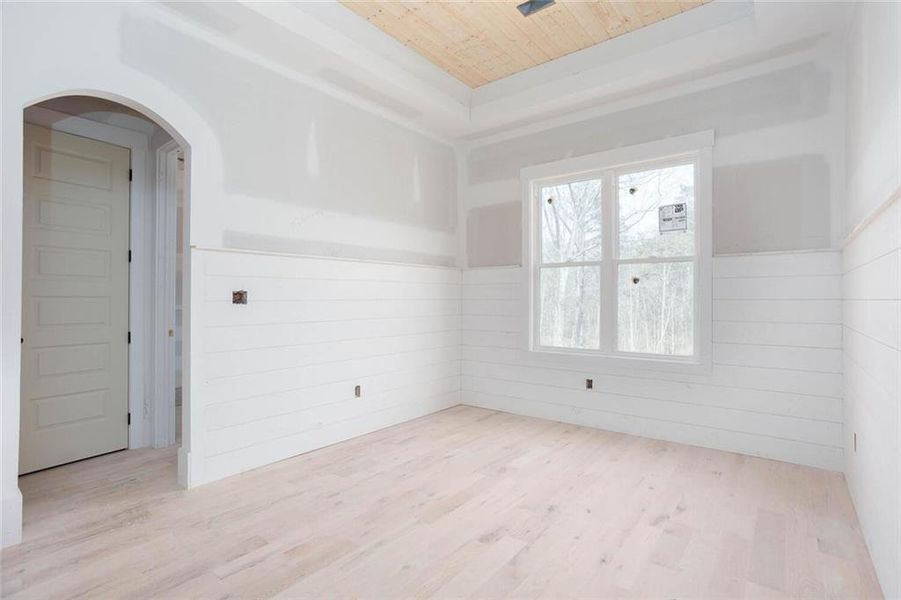 Spacious, unfurnished interior of a new home in , Powder Springs (Image 6).