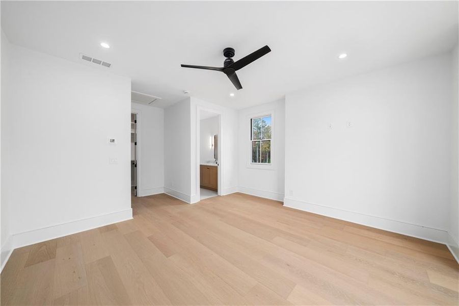 Spacious, unfurnished interior of a new home in , Roswell (Image 51).