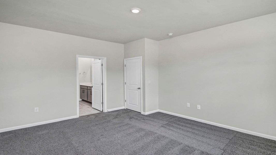 Spacious, unfurnished interior of a new home in Hunter's Branch, Hopkins (Image 15).