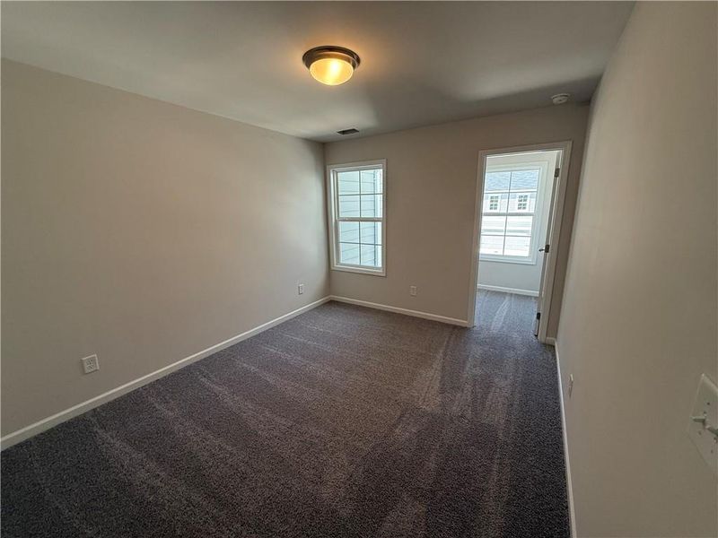 Spacious, unfurnished interior of a new home in Longview Run, Decatur (Image 16).