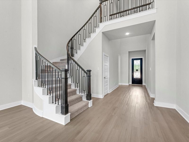 Spacious, unfurnished interior of a new home in Clopton Farms, Montgomery (Image 13).